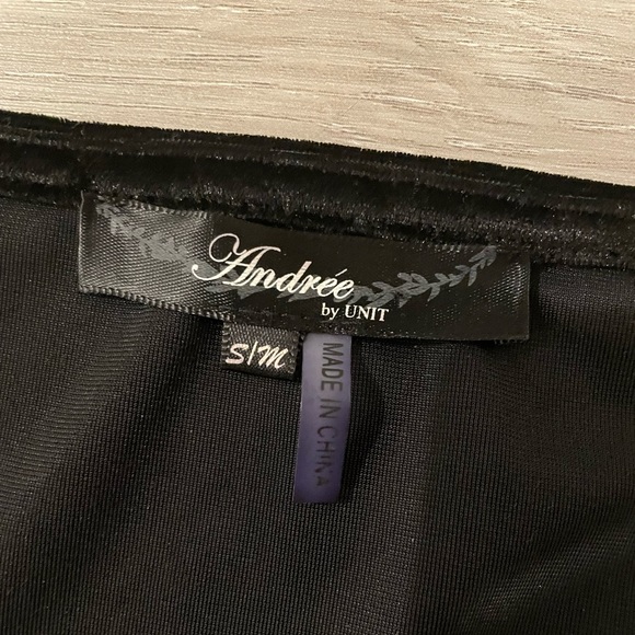 NWOT Andrée by Unit Boho Velvet Embroidered Kimono Cardigan Black Small Medium - Picture 3 of 5